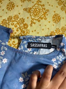 /Pinteresty blue Floral Puff sleeve crop Top