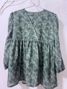 Trendy V-Neck Smocked Waist Top