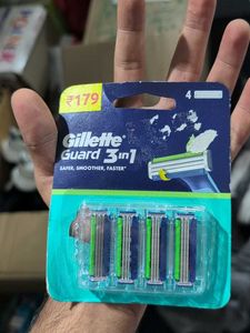 Gillette Guard 3in1 Refills - 4 razor set of 6