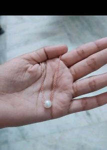 New &amp; Never used Pearl Pendant Necklace