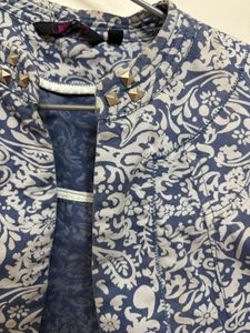 Cropped Printed Jacket