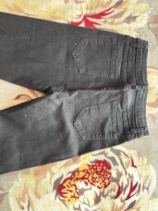Black Flare Jeans - Trendy &amp; Chic