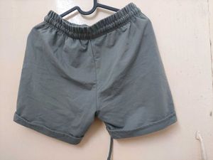 Comfortable sports gray Shorts