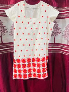 beautiful white kurta with red flowers 🌸