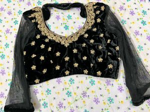 Elegant Saree with Black Velvet Blouse