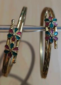 Beautiful Enamel Flower Bangles
