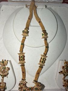 Exquisite Gold Necklace &amp; Earring Set
