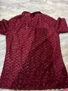 Chic Textured Berry Top with Peter Pan Collar