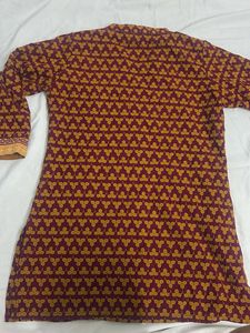 Maroon &amp; Gold Printed Kurta