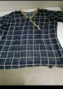 Stylish Plaid Kurta with Button Detail