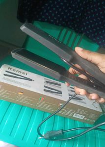 KEMEI Professional Hair Straightener