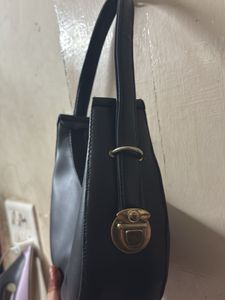Chic Black Shoulder Bag