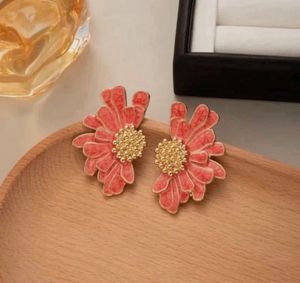 Pink Daisy Flower Earrings