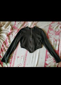 Stylish Long-Sleeve Cropped Jacket