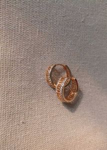 Elegant Gold Tone Hoop Earrings