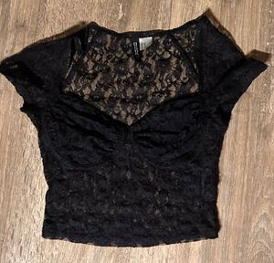 Black Lace Top🕷️