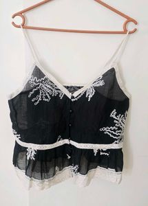 Chic Black Lace Trim Camisole Top