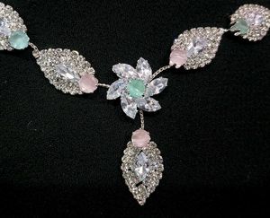 Pastel Pink, Mint Green Necklace &amp; Earrings Set🤍