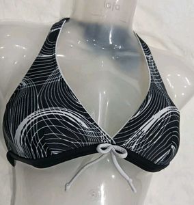 ⭐ Stylish Black & White Swirl Bikini Top