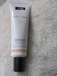 Bobbi Brown Vitamin Enriched Skin Tint SPF 15