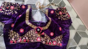Women's Embroidered Lehenga With Blouse And Dupatt