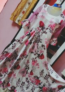 😍Beautiful Printed Gown For Girls &amp; Women's🥰
