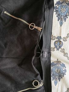 Black Skinny Fit Zip Detail Pants