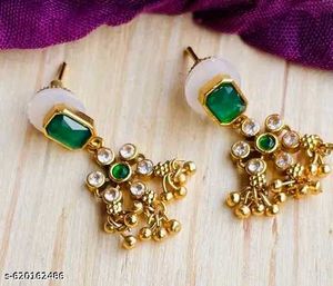 Elegant Green Stone Necklace &amp; Earring Set