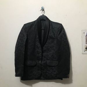 Stylish Black FloralTextured Blazer