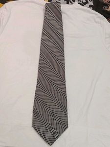 BENTLEY SILKBURY TIE
