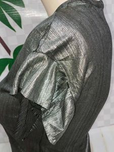 (900)Shiny Silver Crop Top