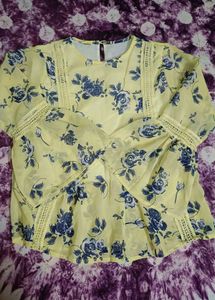 Chic Yellow Floral Top💛✨