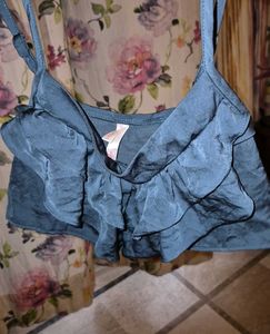 Chic ruffled blue crop cami top
