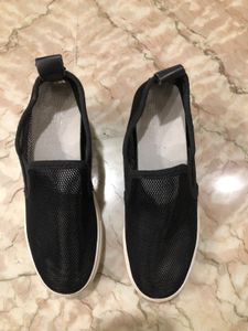 Black Slip-On Mesh Sneakers