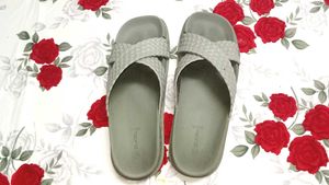 Zudio grey sandals