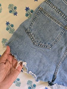 Stylish Denim Cut-Off Shorts