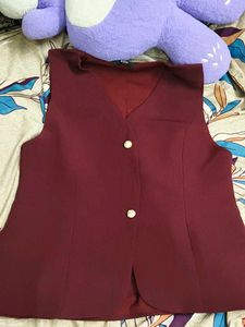 Chic Maroon Sleeveless vest top