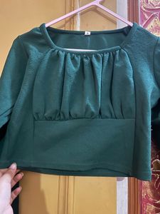 Chic Green Ruched Long Sleeve Top