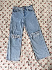 Light Wash Ripped Jeans