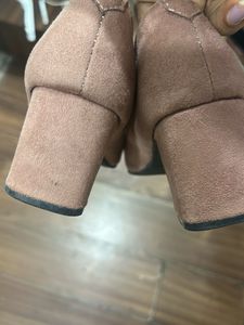 Chic pointed toe Block heels