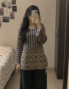 Printed Kurti with Adjustable Back Dori!