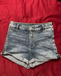 Stylish High-Waisted Denim Shorts