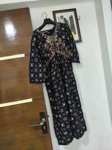 Embroidered 4 Kurti set