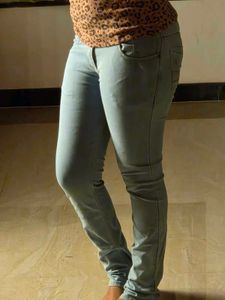 Light Blue Skinny Fit Jeans for baddie look!