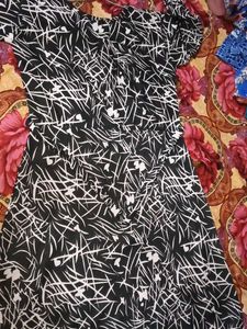 Stylish Black &amp; White Printed Kurta