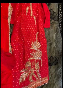 🎀Beautiful Red Embellished Kurta Set