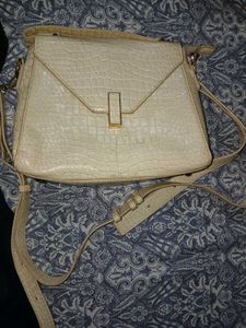 Chic Croc-Embossed Crossbody Bag