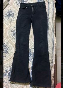 Black Flare Jeans - Trendy Style