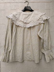 New with tag Vintage Floral Puff Sleeve Blouse