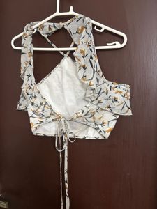 Missa More Back tie up Halter Neck Crop Top